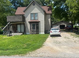 135 W Springfield Street, Aurora, MO 65605