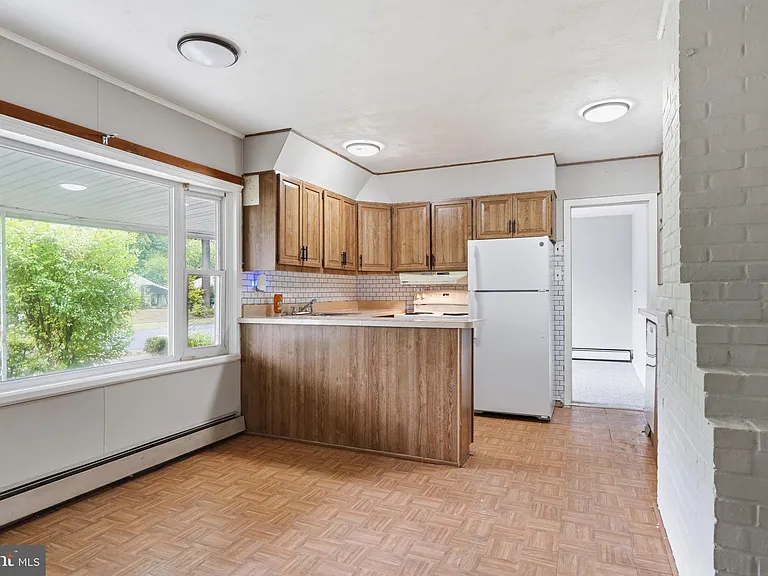 65 Orchard Ln — Photo 6