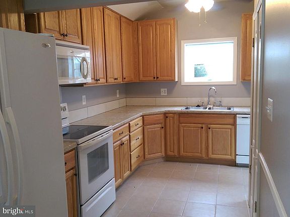 5th image of 7361 Holstein Ave