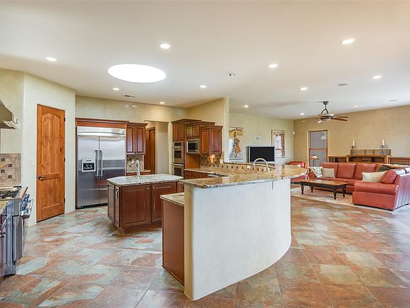 2nd image of 41A W Saddleback Mesa