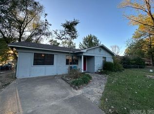 1206 Chestnut St, Lonoke, AR 72086