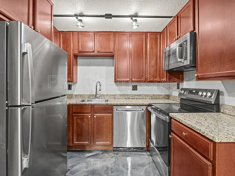 3419 Decatur St — Photo 10