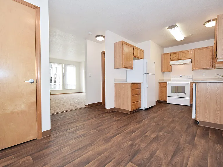 Pleasant Ridge Apartments — Photo 13