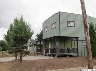 202 N James Ave #1, Silverton, OR