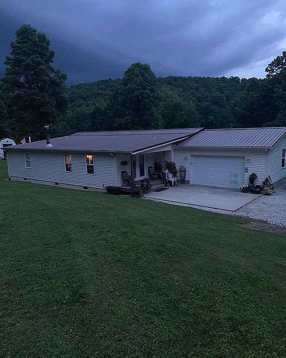 2nd image of 211 Quarry Br