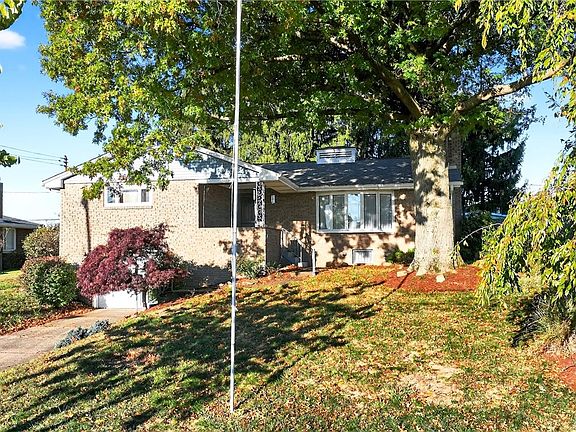 2nd image of 204 Nimitz Dr