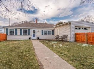 35 Vivian Ave, Cumberland, RI 02864