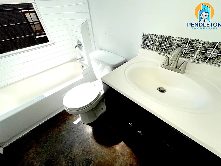 525 E 13th St #3 — Photo 5