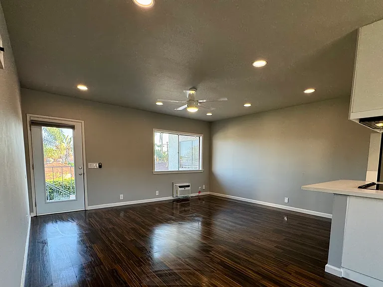 4511 Oregon St #4 — Photo 8