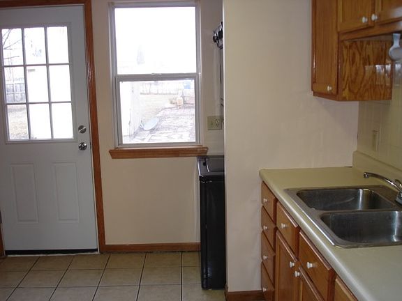 5th image of 1019 Northwest Ave