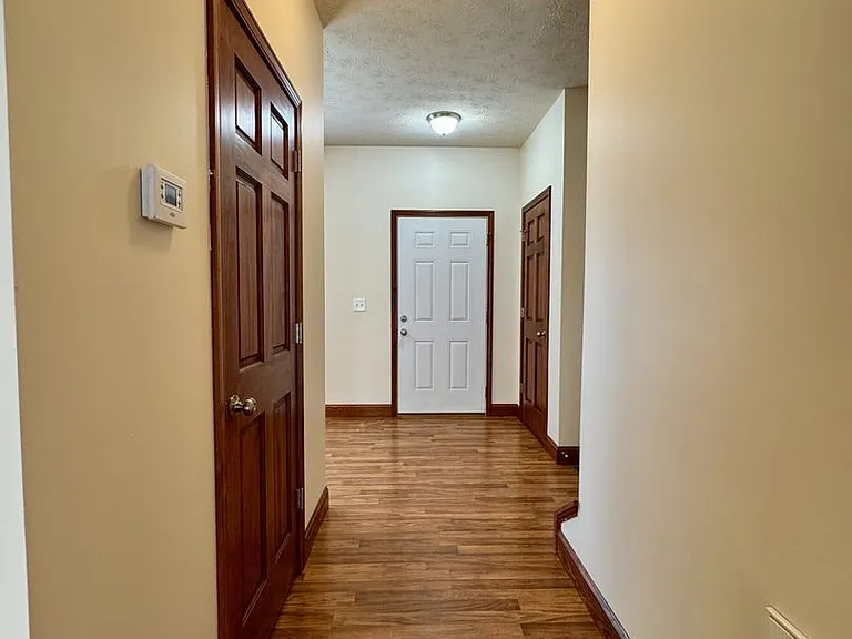 Eagle View Luxury Apartments — Photo 180