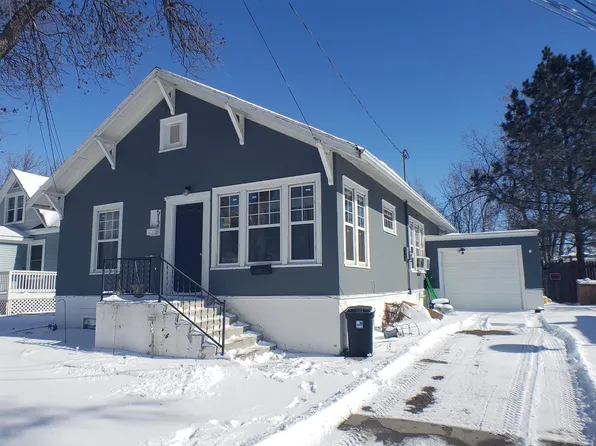 512 2nd St NE, Minot, ND 58703