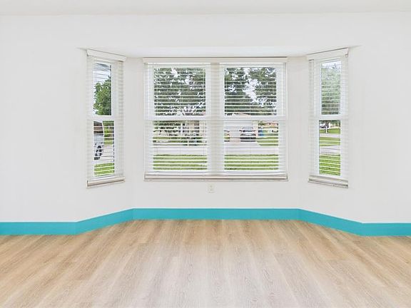 4th image of 20167 HOLLAND AVENUE