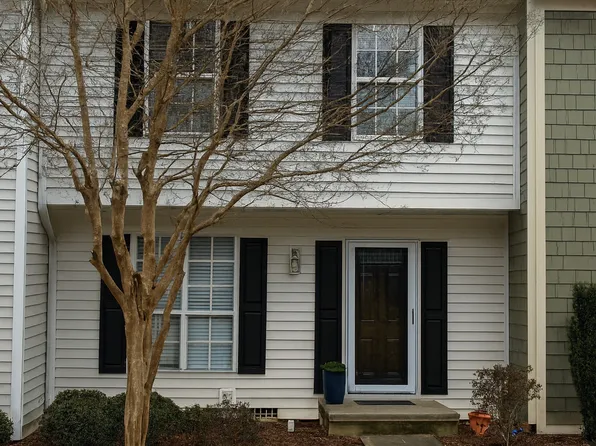 2104 Queen Anne Ct, Sandy Springs, GA 30350