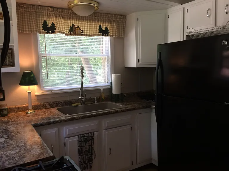 718 Three Oaks Rd — Photo 7