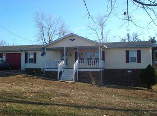 665 Jewell City Rd, Slaughters, KY 42456