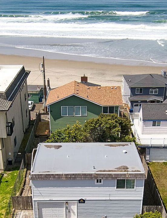 1st image of 3215 NW Jetty Ave