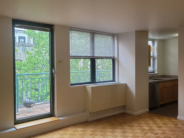 225 East Sixth Street image 1 of 7