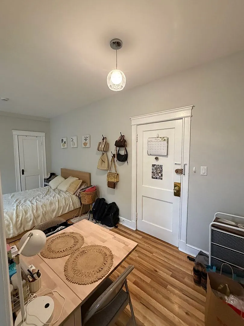 Gorgeous renovated studio with great location on Green Line in Allston available NOW!! — Photo 3