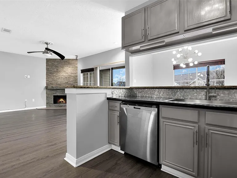 12565 Melville Dr #123 — Photo 5