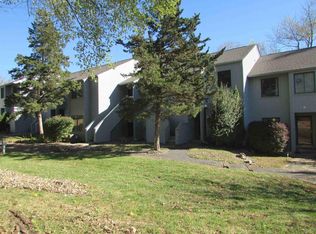 9025 S Pointe Ridge Ln, Bloomington, IN 47401