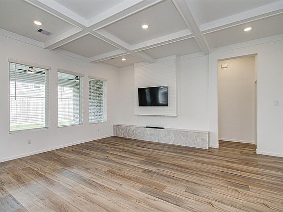 5th image of 2819 Sunrise Pepper Ln