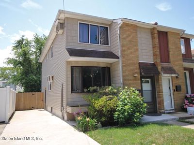 38 Kirshon Ave, Staten Island, NY, 10314