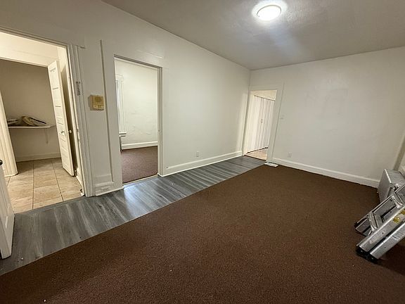 4th image of 142 Kearney St APT 1