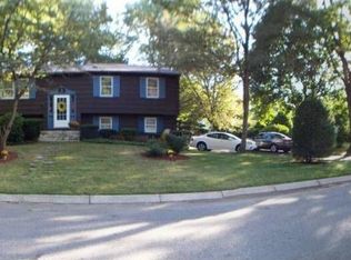 100 Woodcrest Rd, Warwick, RI 02889