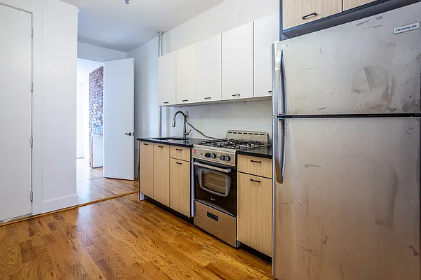 Rented by EXR | media 2