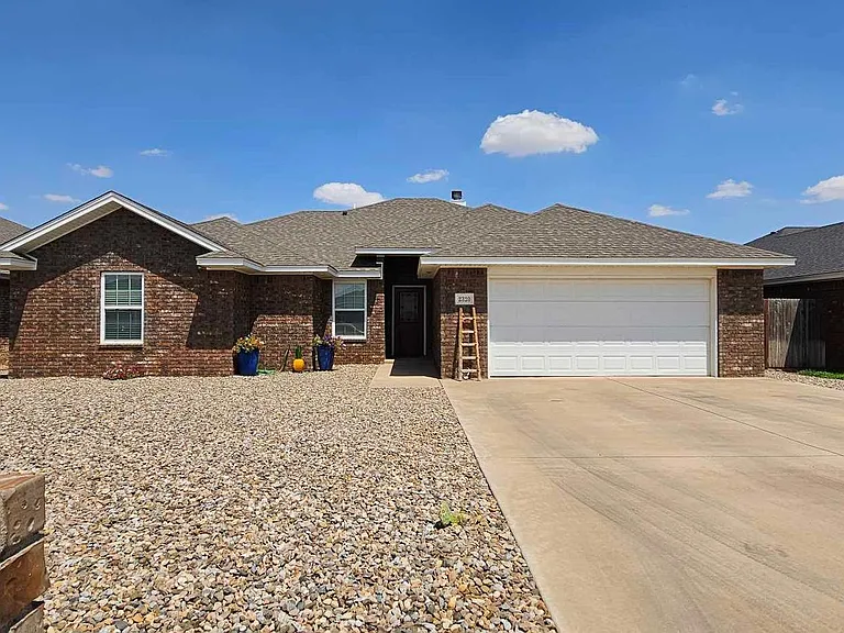 2320 Flagstone Dr — Photo 2