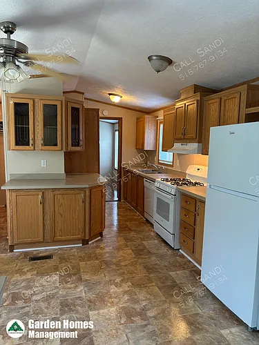 3 Edgewood Dr Photo 1