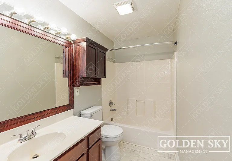 2708 S Mulberry St — Photo 7