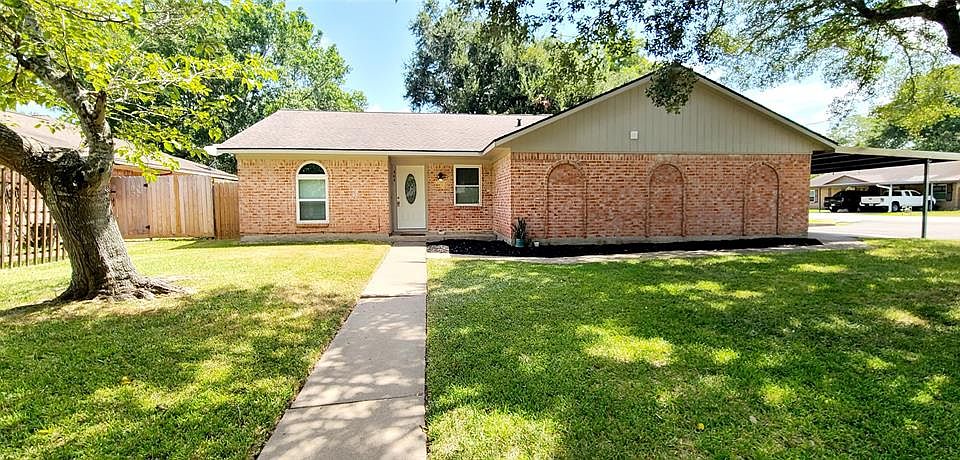 1st image of 302 Tiegs St