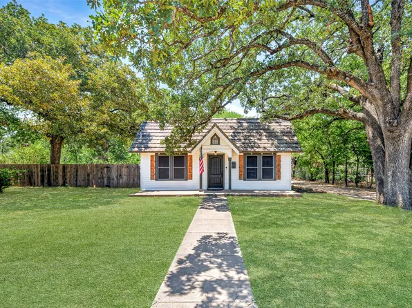 2510 N Hughes Ave, Fort Worth, TX 76103