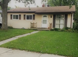 707 Town Rd, West Chicago, IL 60185