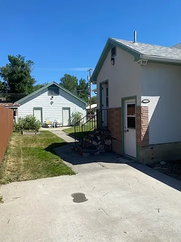 731 Avenue E #731 — Photo 16