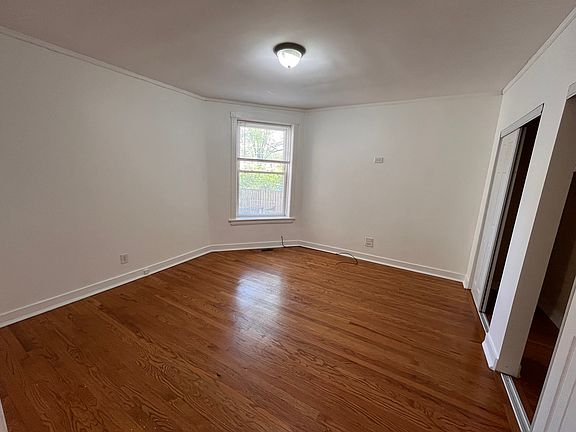 5th image of 6151 N Hamilton Ave Ste 1