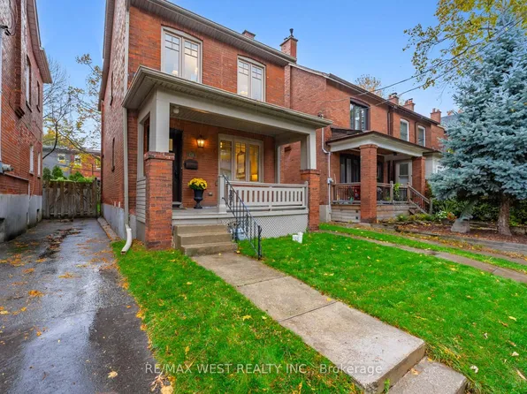 470 Runnymede Rd, Toronto, ON M6S 2Z3