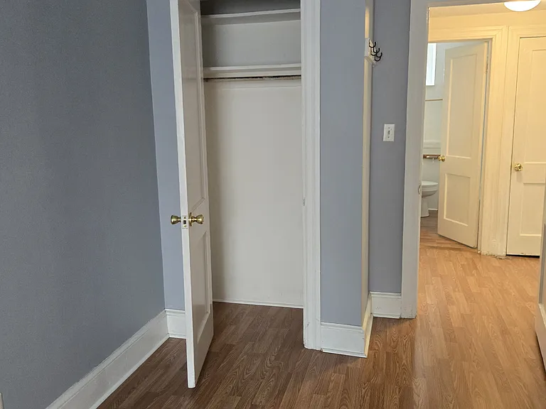 501 W King St #5 — Photo 9