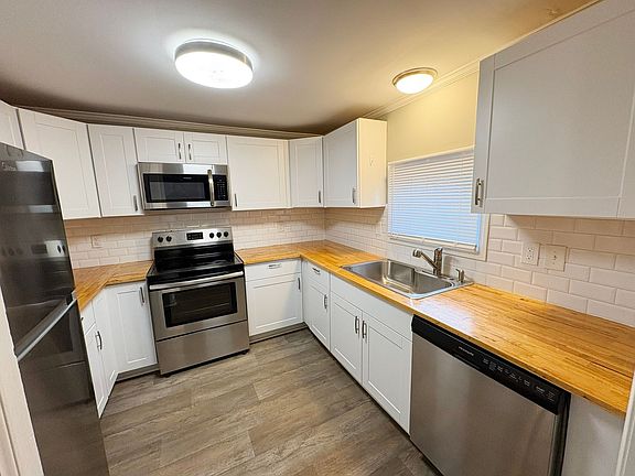 4th image of 228 Hume Cottage