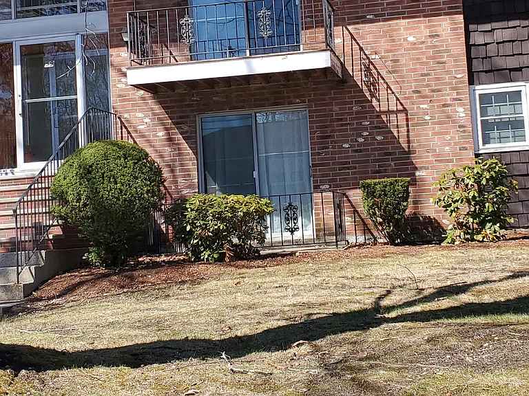 "Front View" entrance / Back is similar with parking.