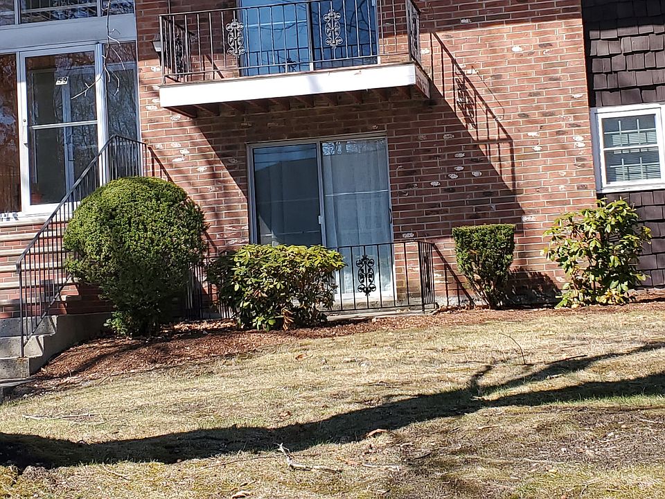 "Front View" entrance / Back is similar with parking.