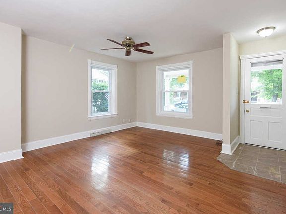 3rd image of 214 Highland Ave