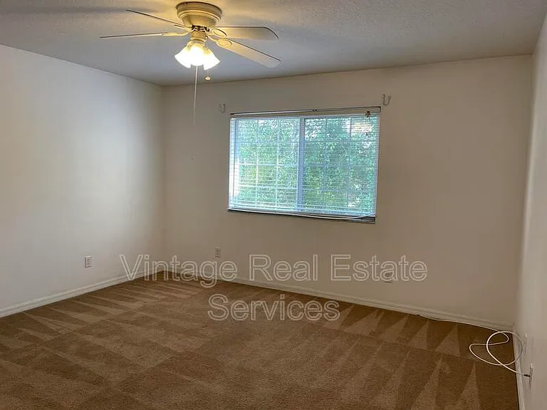 10806 Brickside Ct — Photo 12