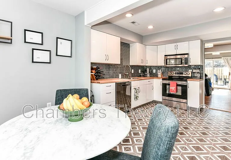 2318 Glade Bank Way — Photo 10