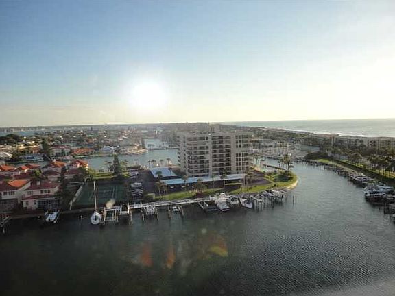 3rd image of 1621 Gulf Blvd APT 1201