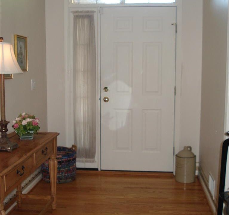 1st image of 4076 Squire Hill Dr