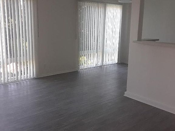 4th image of 3311 Rowena Ave #23