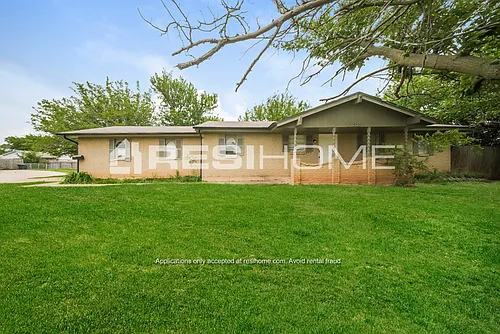 1832 N Gale Ave Photo 1